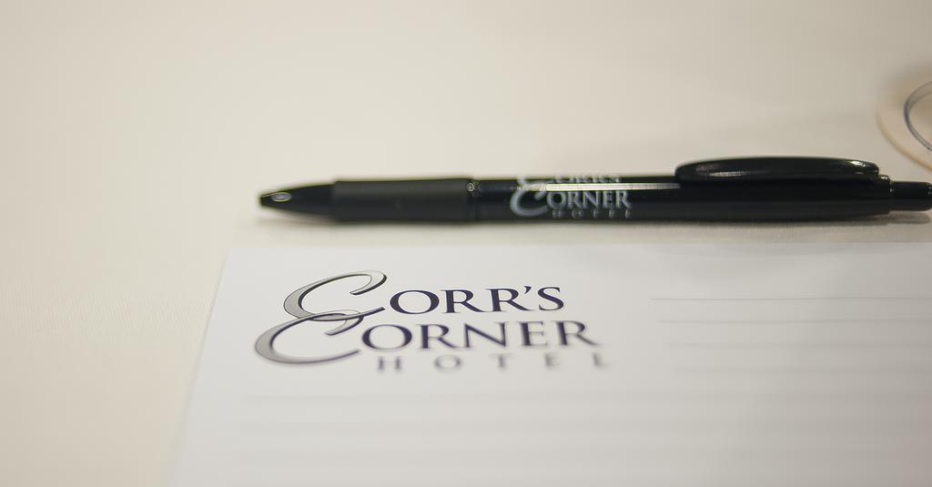 Corr'S Corner Hotel Newtownabbey Exterior photo